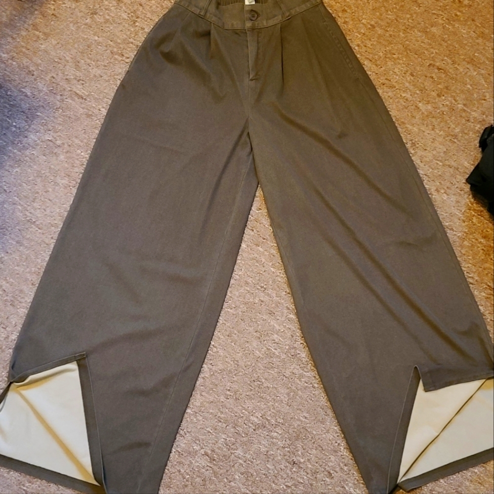HALARA Wide Leg Pants in Olive Green